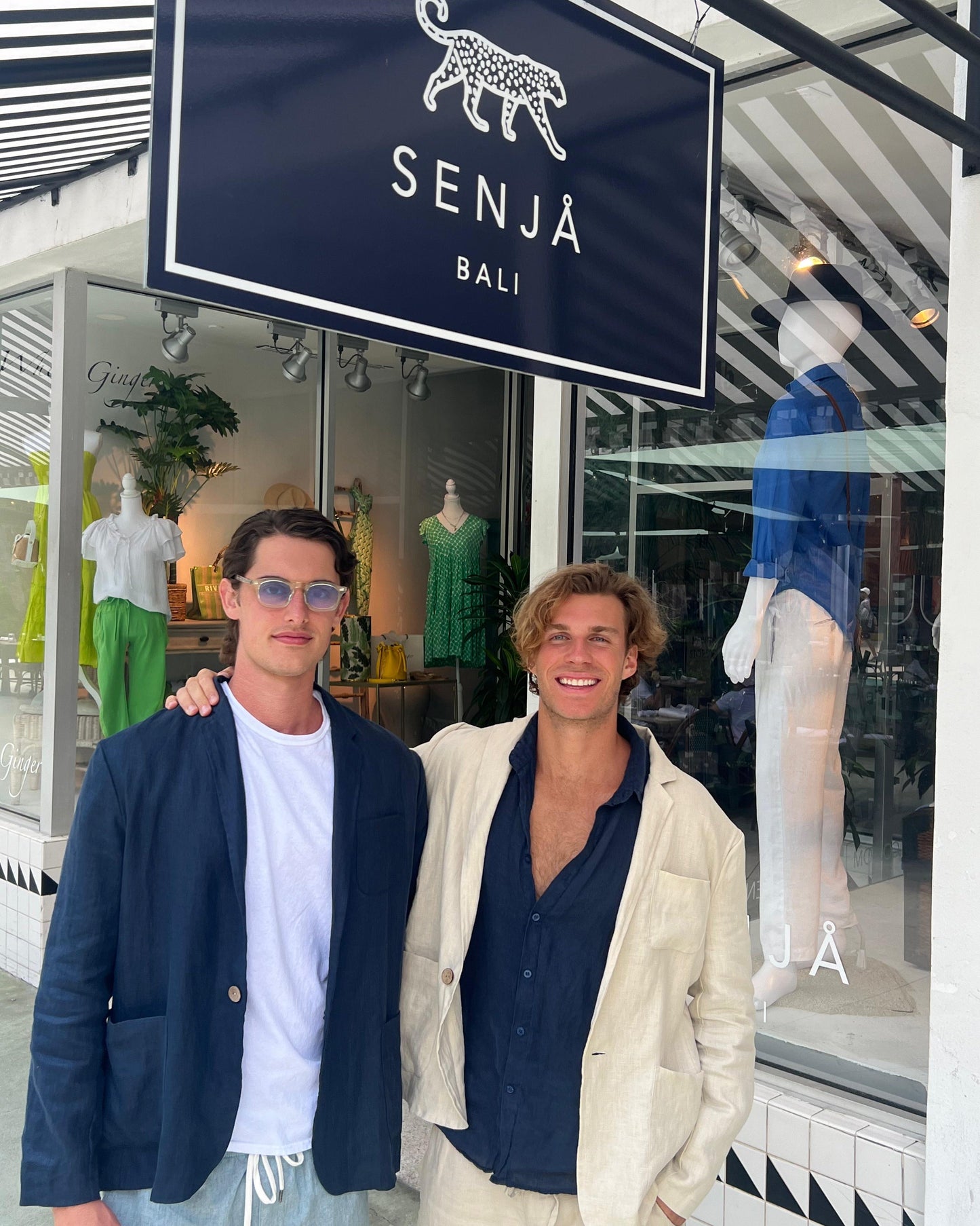 Bermuda Blazer - Sand