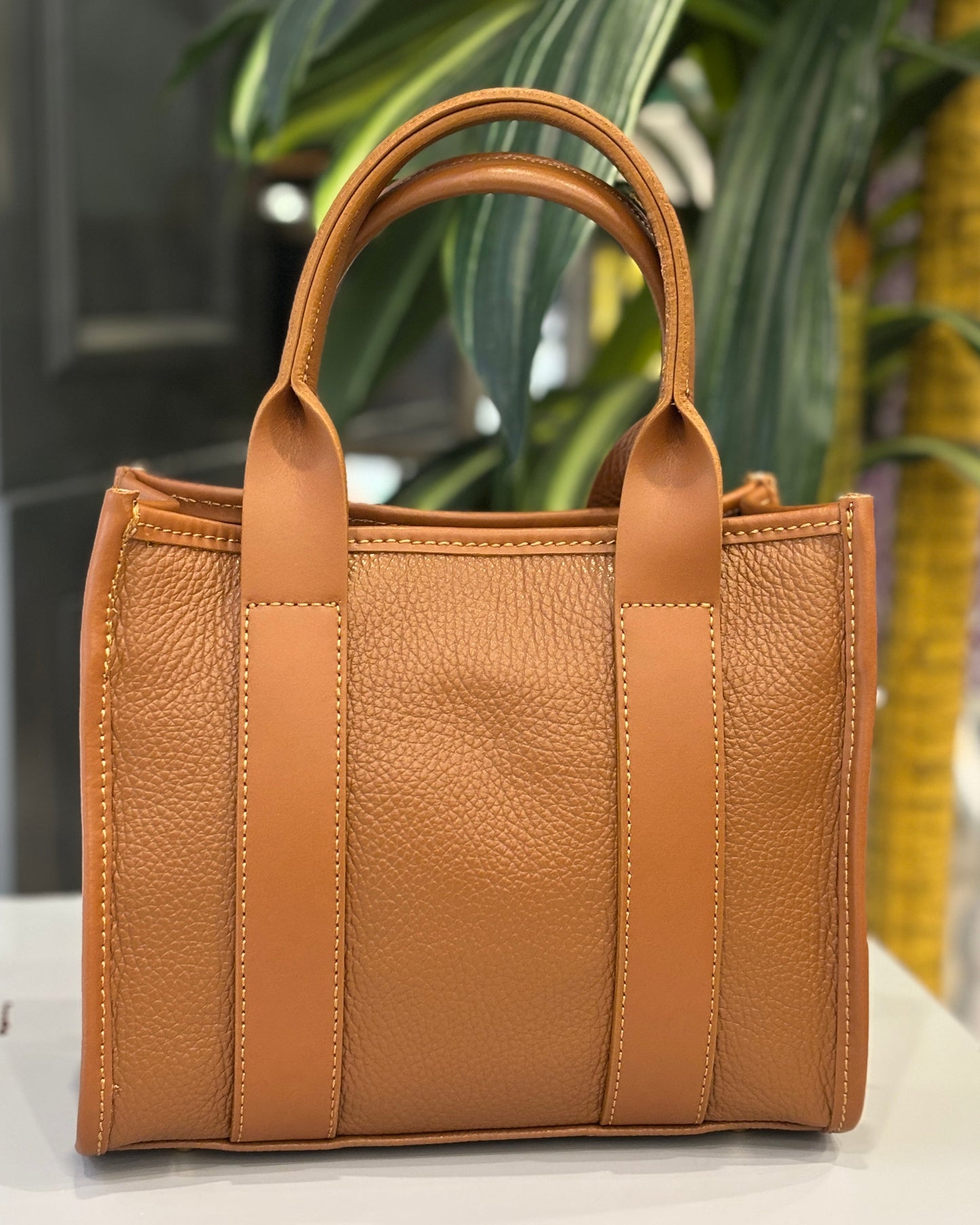 Chiavari Leather Bag - Tan