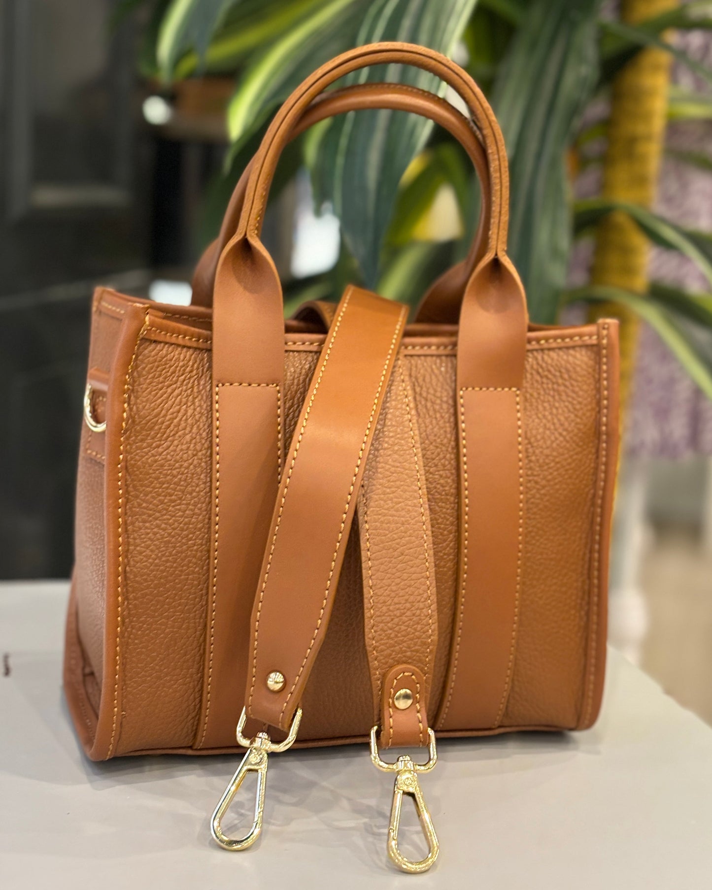 Chiavari Leather Bag - Tan