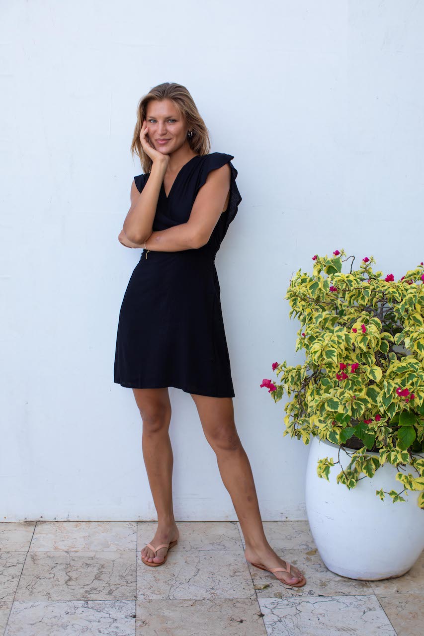 Julia Short - Black