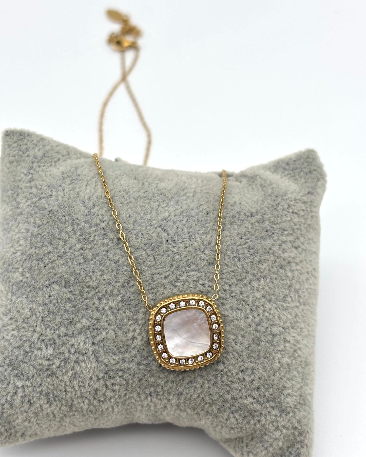 Paradis Necklace